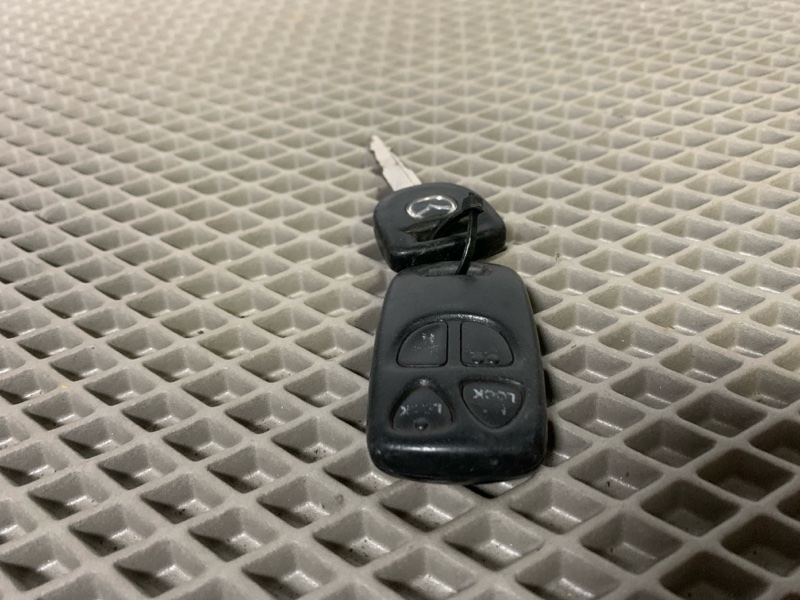 Ключ зажигания Mazda MPV