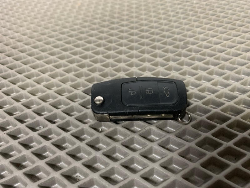 Ключ зажигания Ford Escape