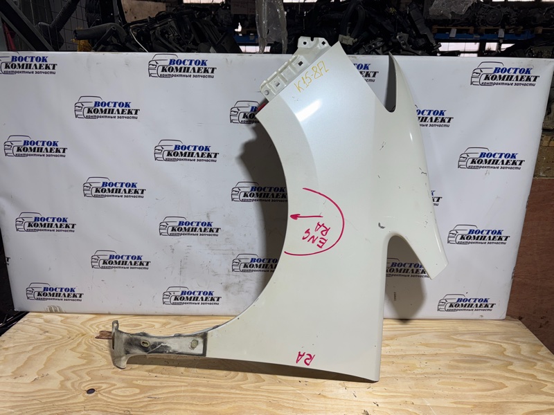 Крыло Nissan Serena HFC26 MR20DD перед лев