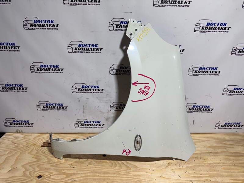 Крыло Nissan March K13 HR12DE перед лев