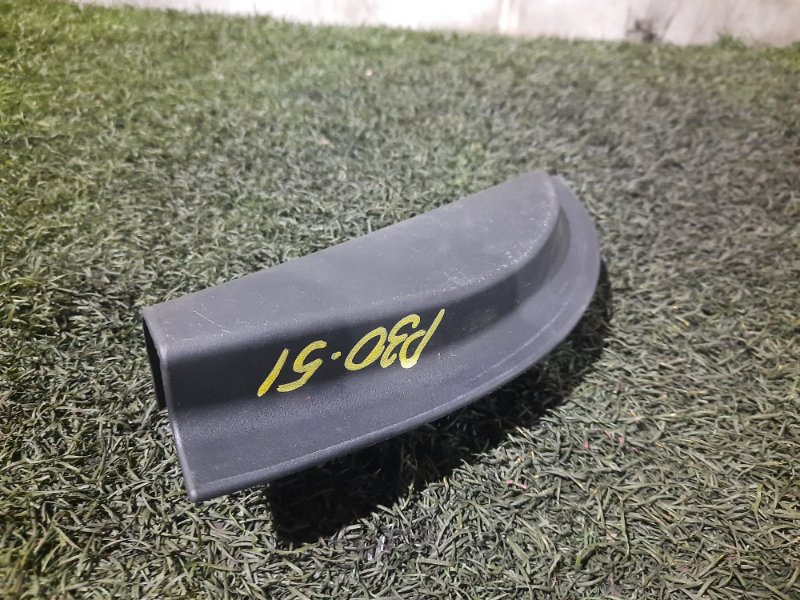 Накладка крепления зеркала Mazda Demio DE3FS ZJ-VE лев