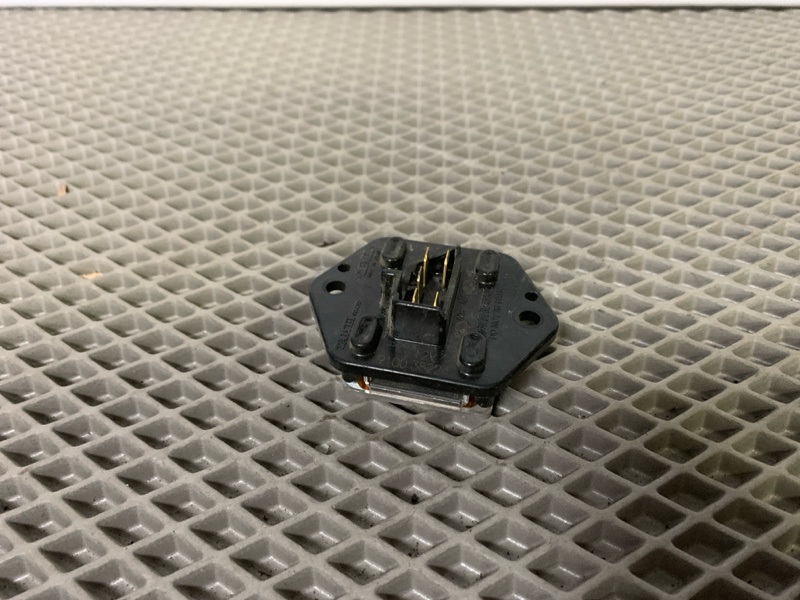 Реостат печки Subaru Sambar TT2 EN07