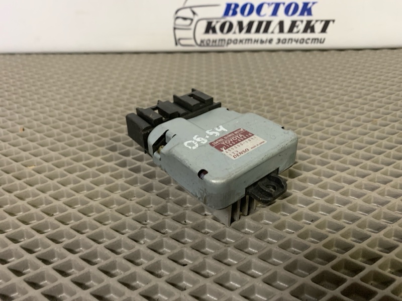 Реостат печки Toyota Land Cruiser UZJ100W 2UZ-FE