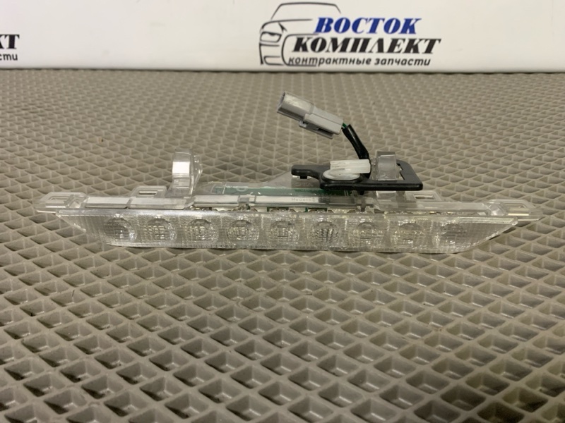 Фонарь стоп-сигнала Toyota Noah 2007 ZRR70 3ZR-FE