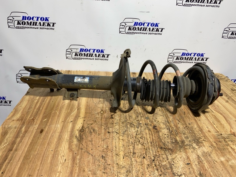 Стойка подвески Nissan X-Trail NT30 QR20DE зад