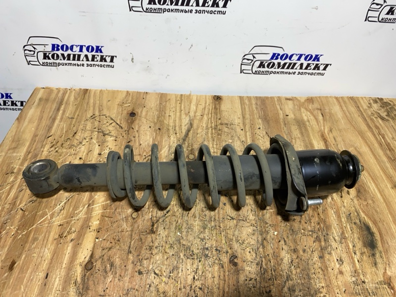 Стойка подвески Toyota Sienta 2003 NCP81G 1NZ-FE зад прав