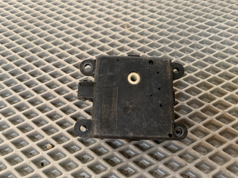 Привод заслонок отопителя Nissan Teana