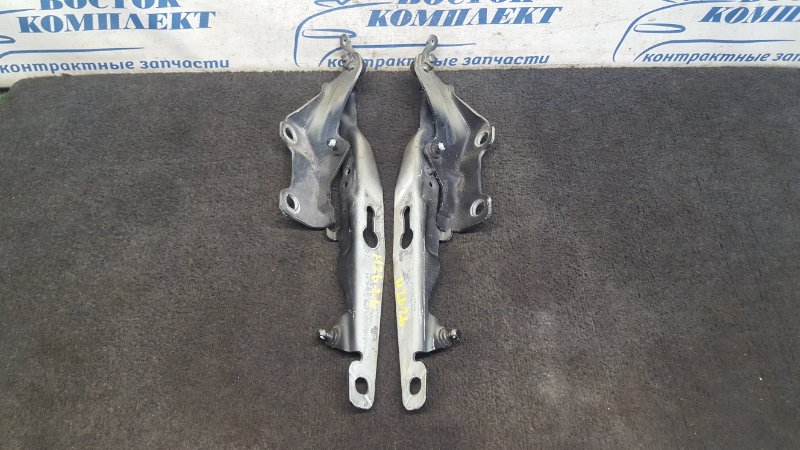 Петля капота Volvo V70 2011 B4204T7