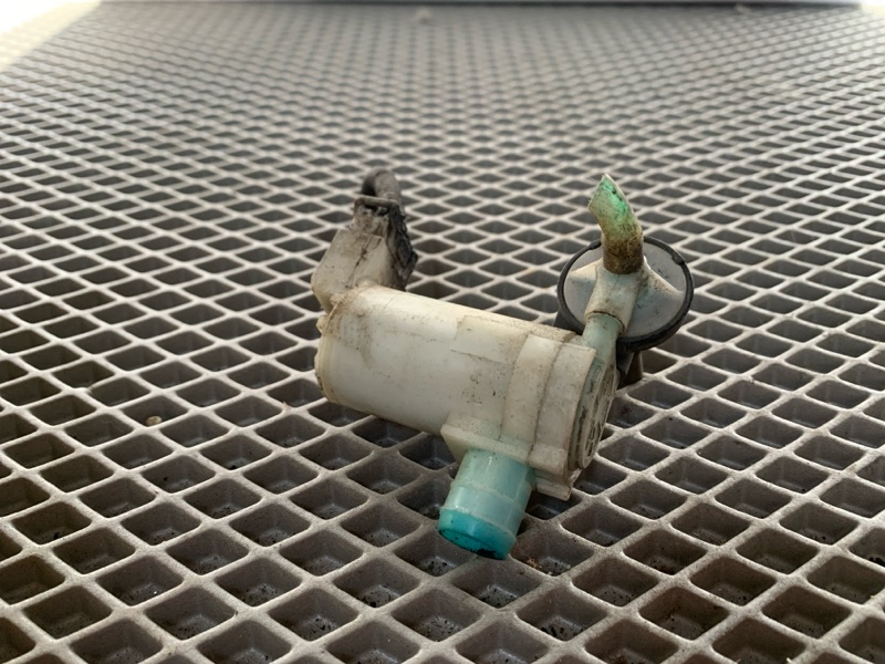 Насос омывателя Nissan Note E11