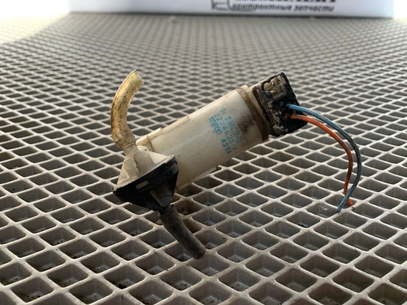 Насос омывателя Nissan Serena C25