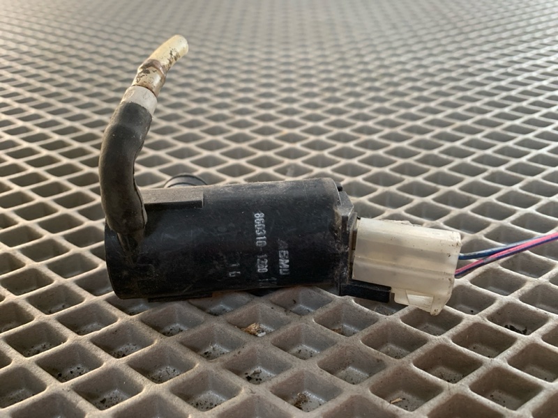 Насос омывателя Mazda MPV LW3W