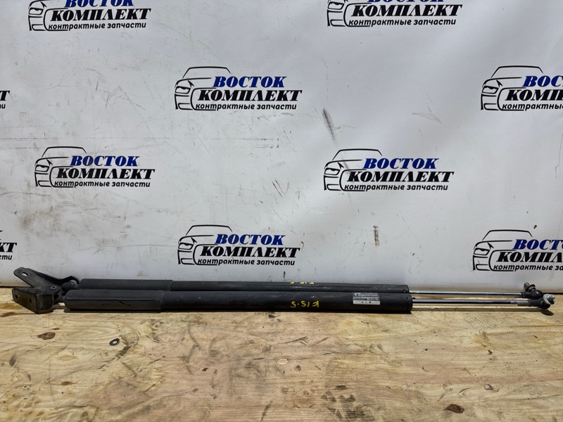 Амортизатор багажника Nissan Serena 2009 CC25 MR20DE