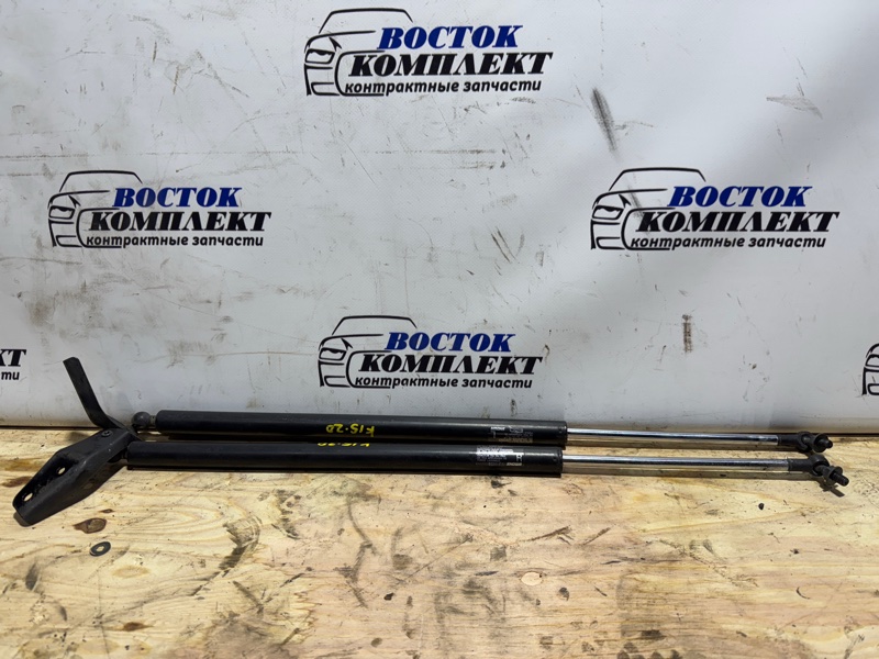 Амортизатор багажника Honda Freed GB3 L15A