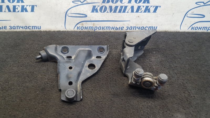 Ролик двери Honda Stepwgn 2010 RK1 R20A прав