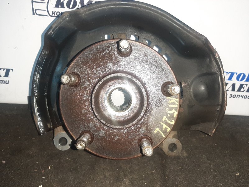 Ступица Toyota Noah 2009 ZRR70W 3ZR-FE перед лев