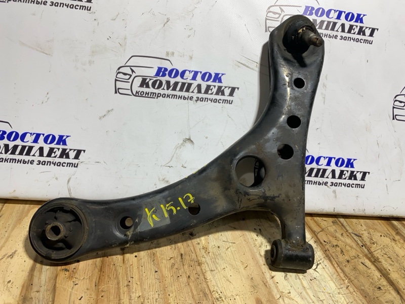 Рычаг подвески Toyota Isis 2009 ZGM11G 3ZR-FAE перед лев