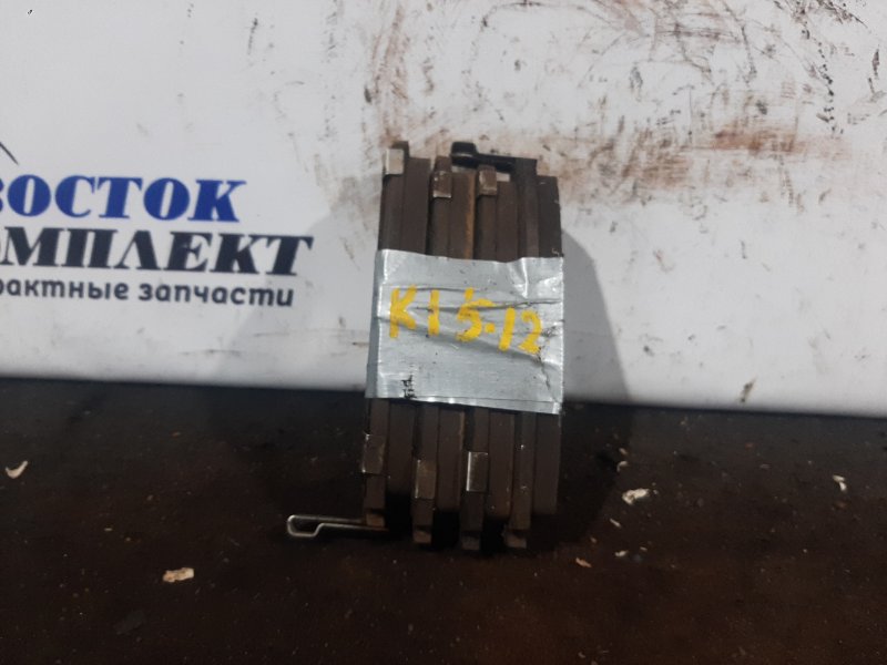 Колодки тормозные Subaru Legacy BL5 EJ204 перед