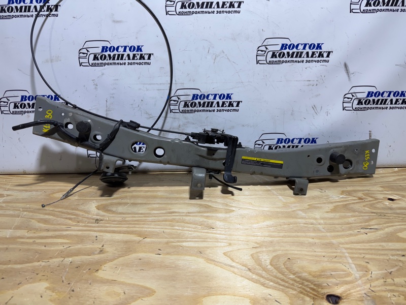 Рамка радиатора Nissan March K13 HR12DE