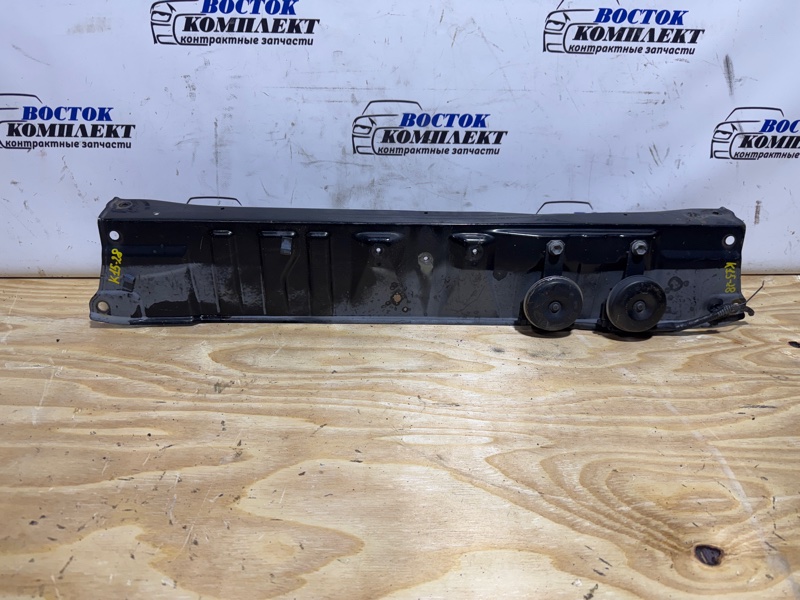 Рамка радиатора Toyota Voxy 2006 AZR65 1AZ-FSE