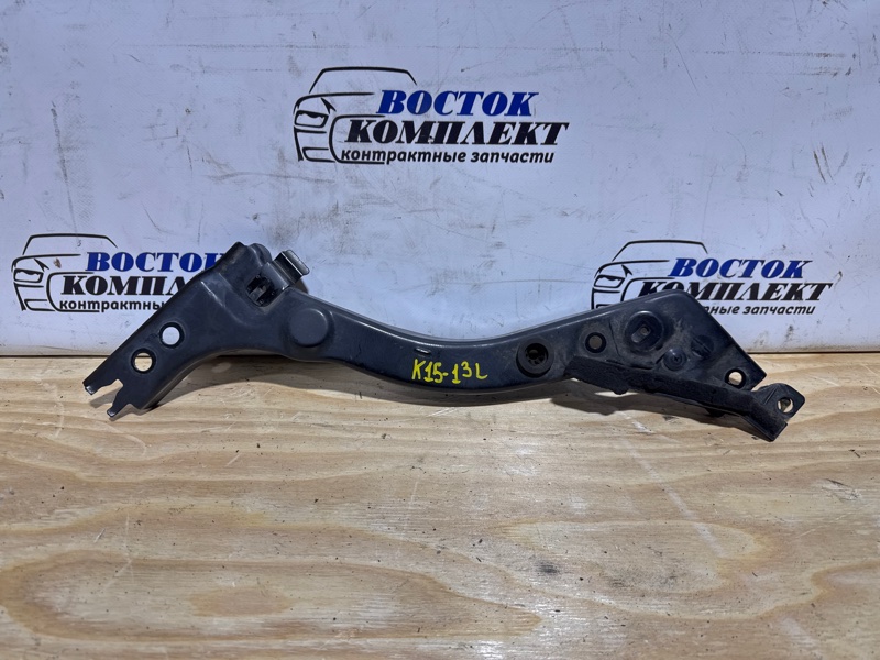 Рамка радиатора Nissan Lafesta B30 MR20DE лев