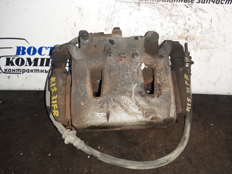 Суппорт Nissan Serena CC25 MR20DE перед прав