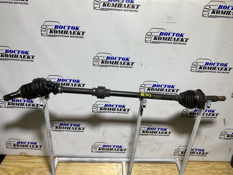 Привод Toyota Vitz 2009 KSP90 1KR-FE перед прав