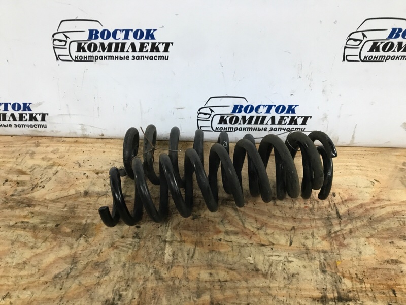 Пружина подвески BMW 323i WBABH360XONL06047 N52B25AF