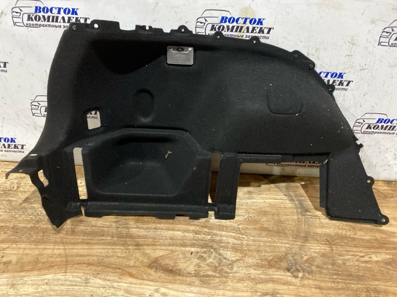 Обшивка багажника Toyota Noah 2009 ZRR70W 3ZR-FE лев