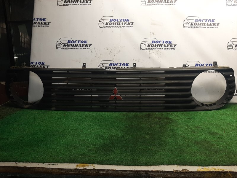 Решетка радиатора Mitsubishi Pajero Mini 1995 H56A 4A30-T