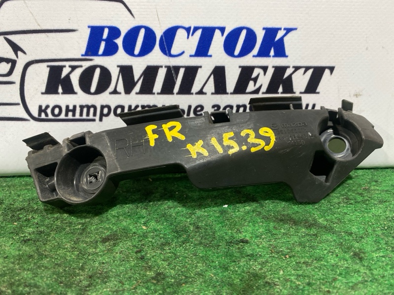 Клипса бампера Mazda Atenza 2010 GH5FW L5-VE перед прав