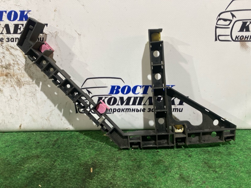 Клипса бампера Honda Stepwgn 2006 RG1 K20A зад прав