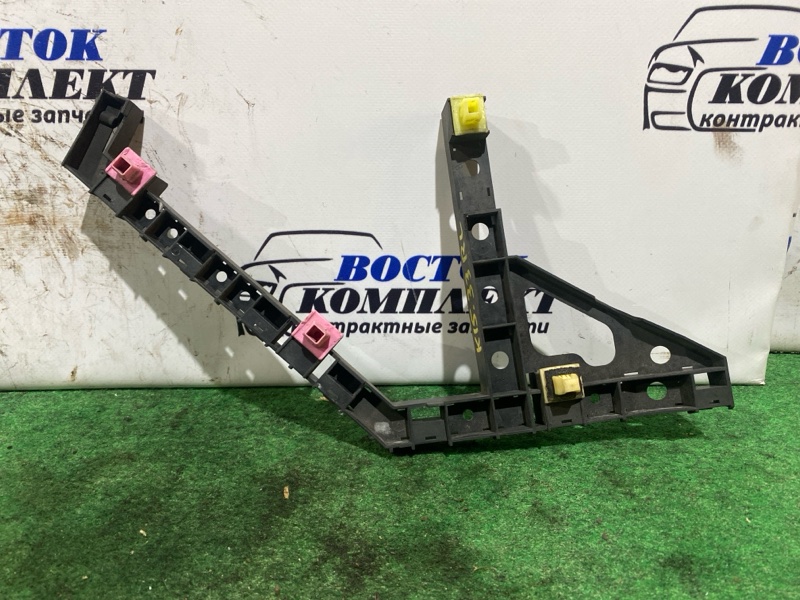 Клипса бампера Honda Stepwgn 2006 RG1 K20A зад лев