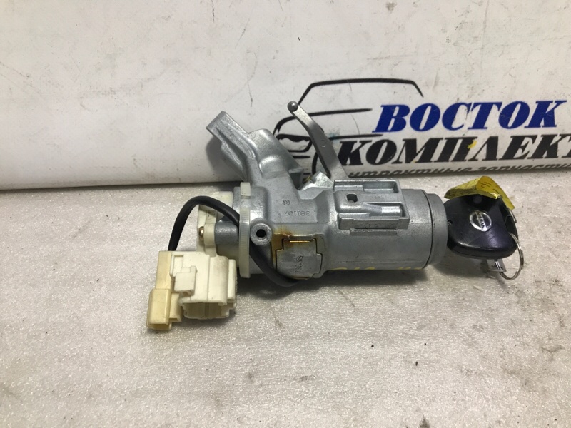 Замок зажигания Nissan Vanette 2004 SK82TN F8