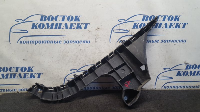 Клипса бампера Volvo V70 2011 B4204T7 зад прав