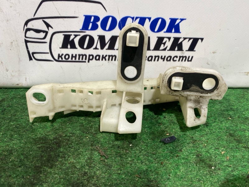 Клипса бампера Subaru Impreza 2012 GP2 FB16A зад лев