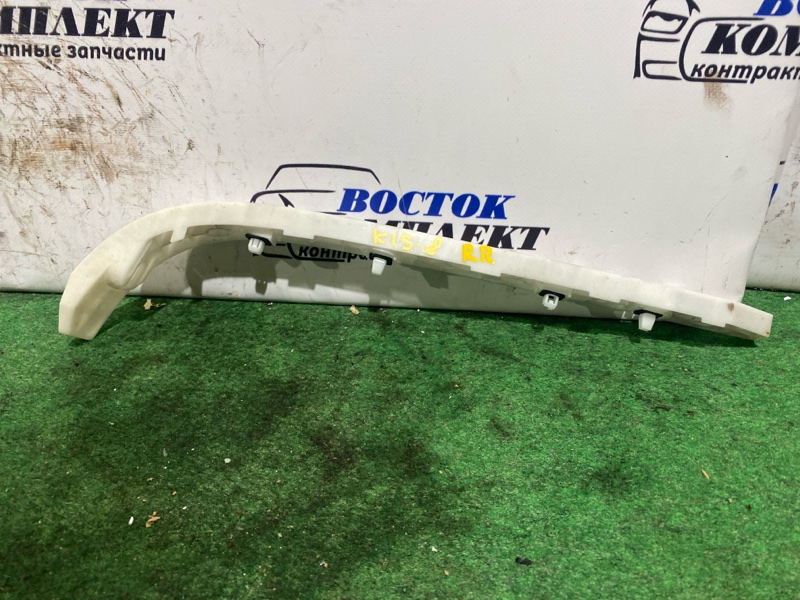 Клипса бампера Nissan Serena HFC26 MR20DD зад прав