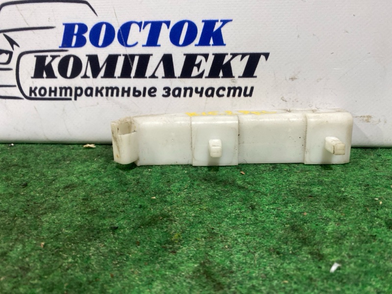 Клипса бампера Nissan March AK12 CR12DE зад лев