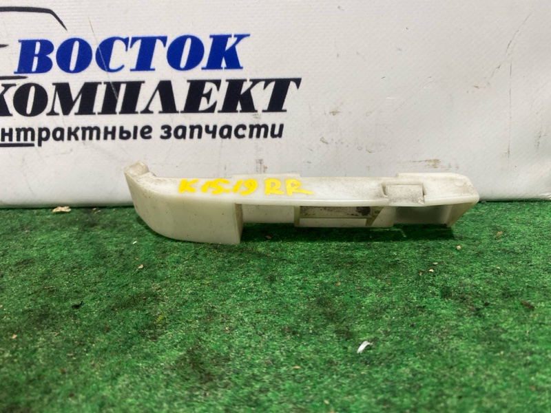 Клипса бампера Nissan March AK12 CR12DE зад прав