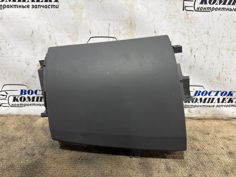 Бардачок Nissan X-Trail NT30 QR20DE