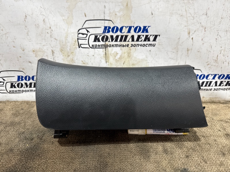 Бардачок Nissan Serena HFC26 MR20DD