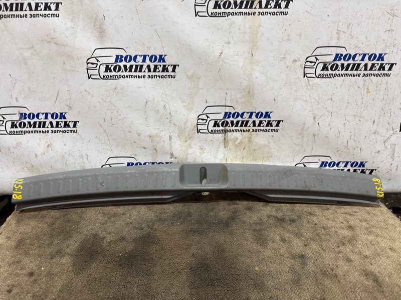 Накладка багажника Toyota Sienta 2008 NCP81G 1NZ-FE