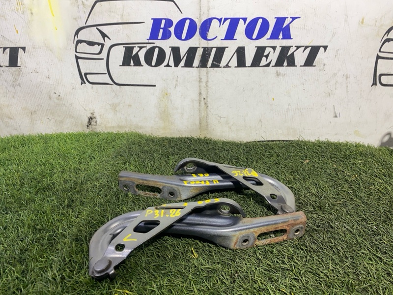 Петля капота Honda Freed 2011 GB3 L15A