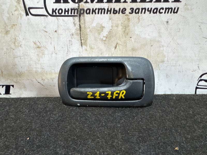 Ручка внутренняя Honda Civic 2001 EU3 D17A перед прав