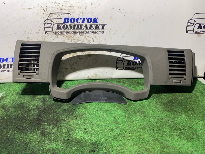 Консоль панели приборов Toyota Isis 2009 ZGM11G 3ZR-FAE