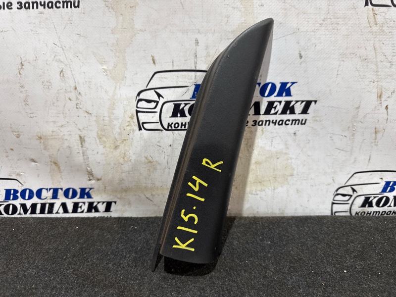 Накладка на зеркало Toyota Isis 2005 ANM15W 1AZ-FSE прав