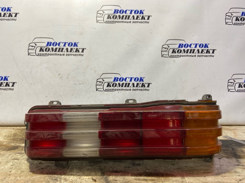 Фонарь стоп-сигнала Mercedes-Benz W123 зад прав