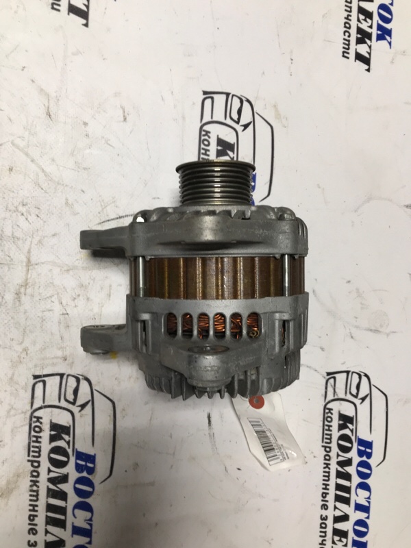 Генератор Nissan Tiida 2008 C11 HR15DE