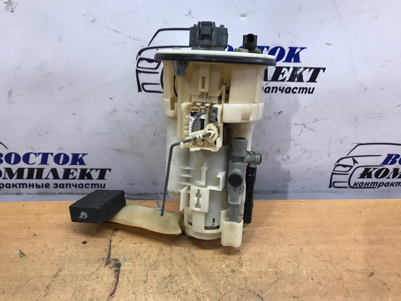 Насос топливный Toyota Altezza Gita GXE10 1G-FE