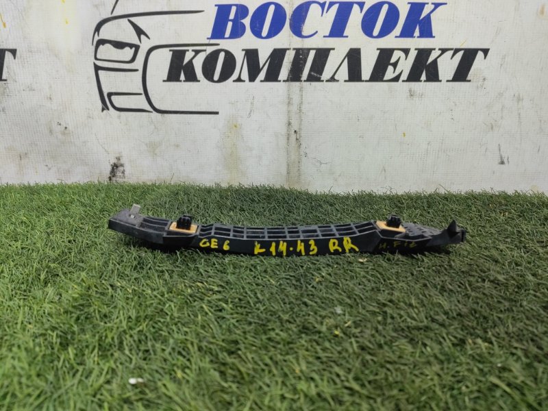 Клипса бампера Honda Fit 2008 GE6 L13A зад прав