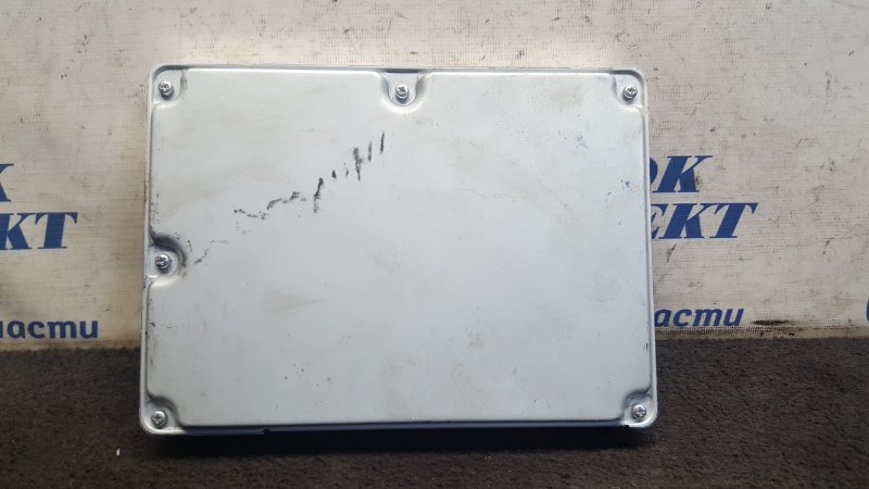 Блок управления ДВС Toyota Isis ANM10W 1AZ-FSE
